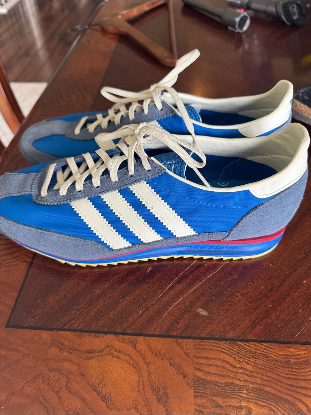 adidas Women’s Blue and White Retro Running Sneakers - Picture 2 of 3